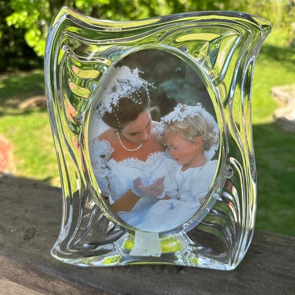 Mikasa Lead Crystal EMOTION 4.5" x 6.5" OVAL Photo PICTURE Frame WX242/575 NEW - Picture 1 of 7